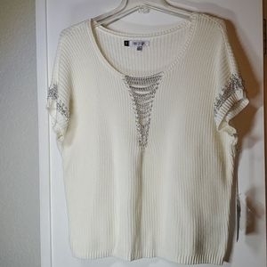 Short sleeved sweater